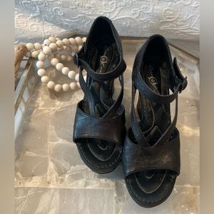 Bjorn Crown platform sandals